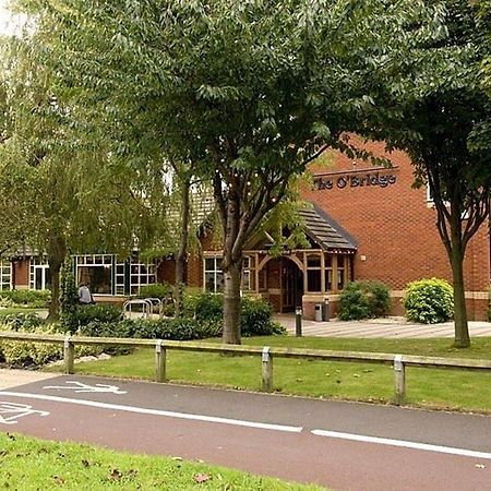 Premier Inn Taunton Central Exterior photo