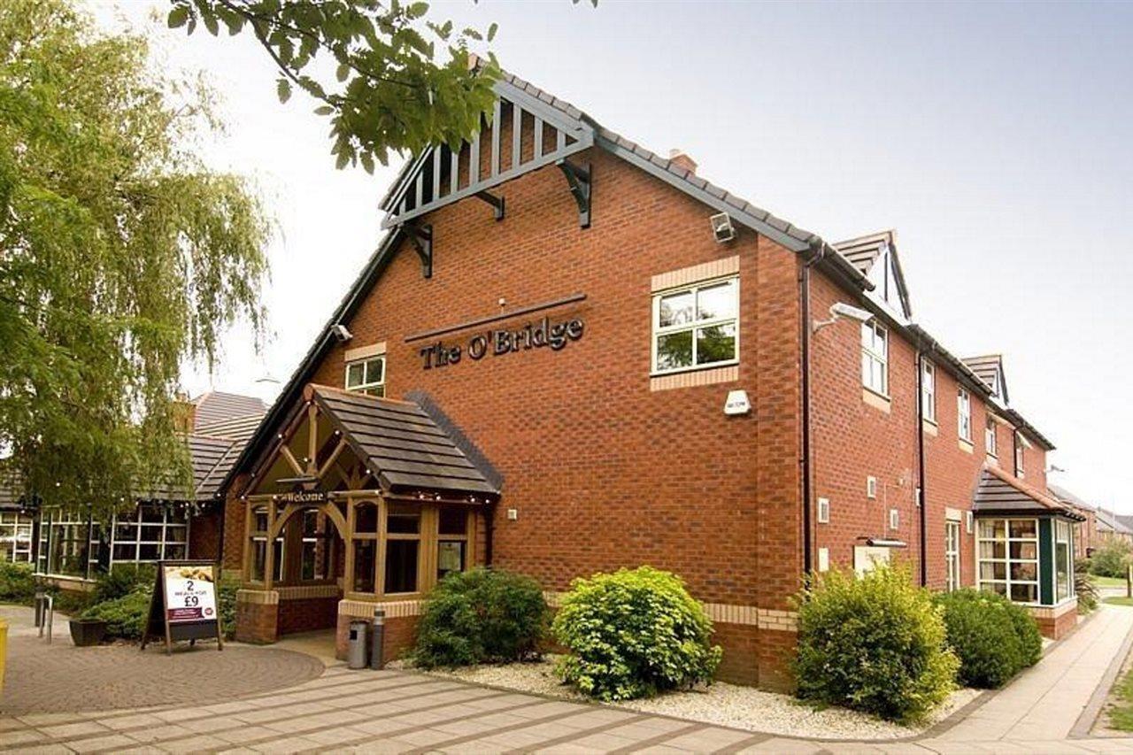 Premier Inn Taunton Central Exterior photo