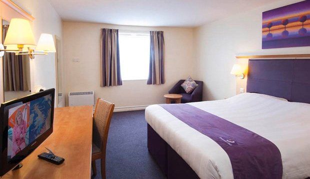 Premier Inn Taunton Central Exterior photo